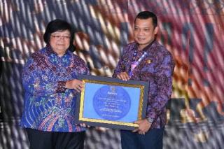 Kerja Keras Berbuah Manis, Pekanbaru Terima Sertifikat Adipura dari Menteri LHK